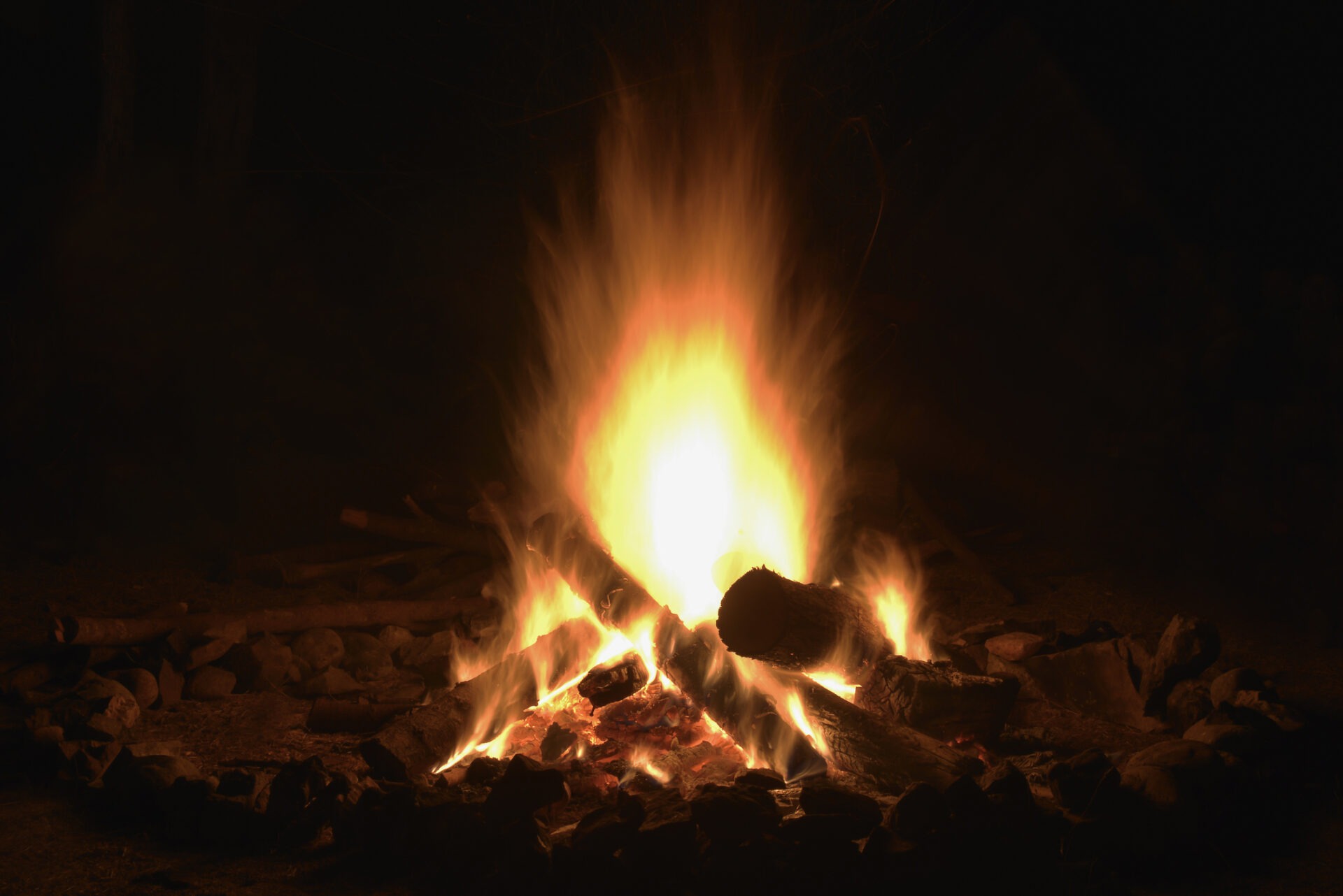 Image of a campfire.